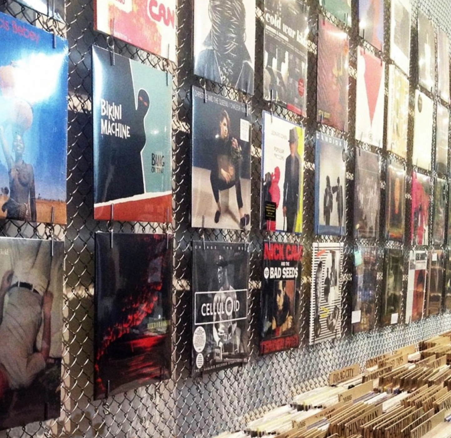 Vinyl lp platen wissellijst - industrieel design - frame voor ophangen en tonen lp vinyl platen - set van 5 - Meubel Plein Vinyl lp platen wissellijst - industrieel design - frame voor ophangen en tonen lp vinyl platen - set van 5 - Meubel Plein