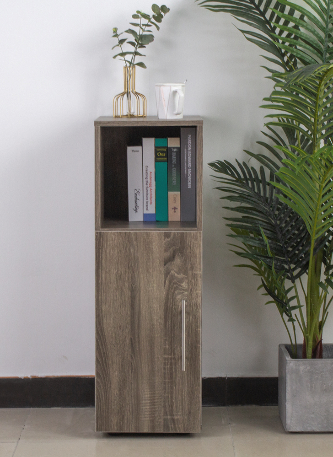 Nachtkastje - halkastje - 90 cm hoog - alternatieve afbeelding