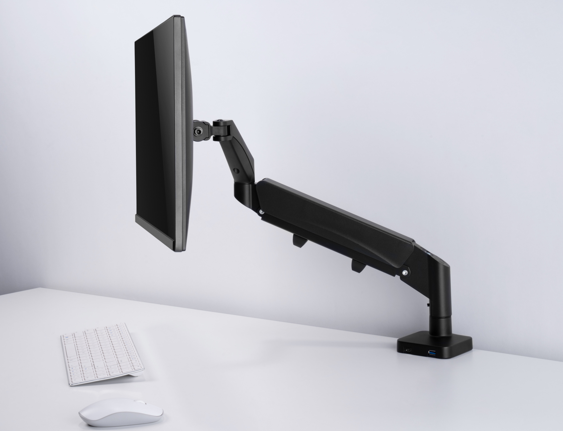 Monitorbeugel gasveer - monitorarm - usb 3.0 en type c - draaibaar kantelbaar roteerbaar - Meubel Plein Monitorbeugel gasveer - monitorarm - usb 3.0 en type c - draaibaar kantelbaar roteerbaar - Meubel Plein