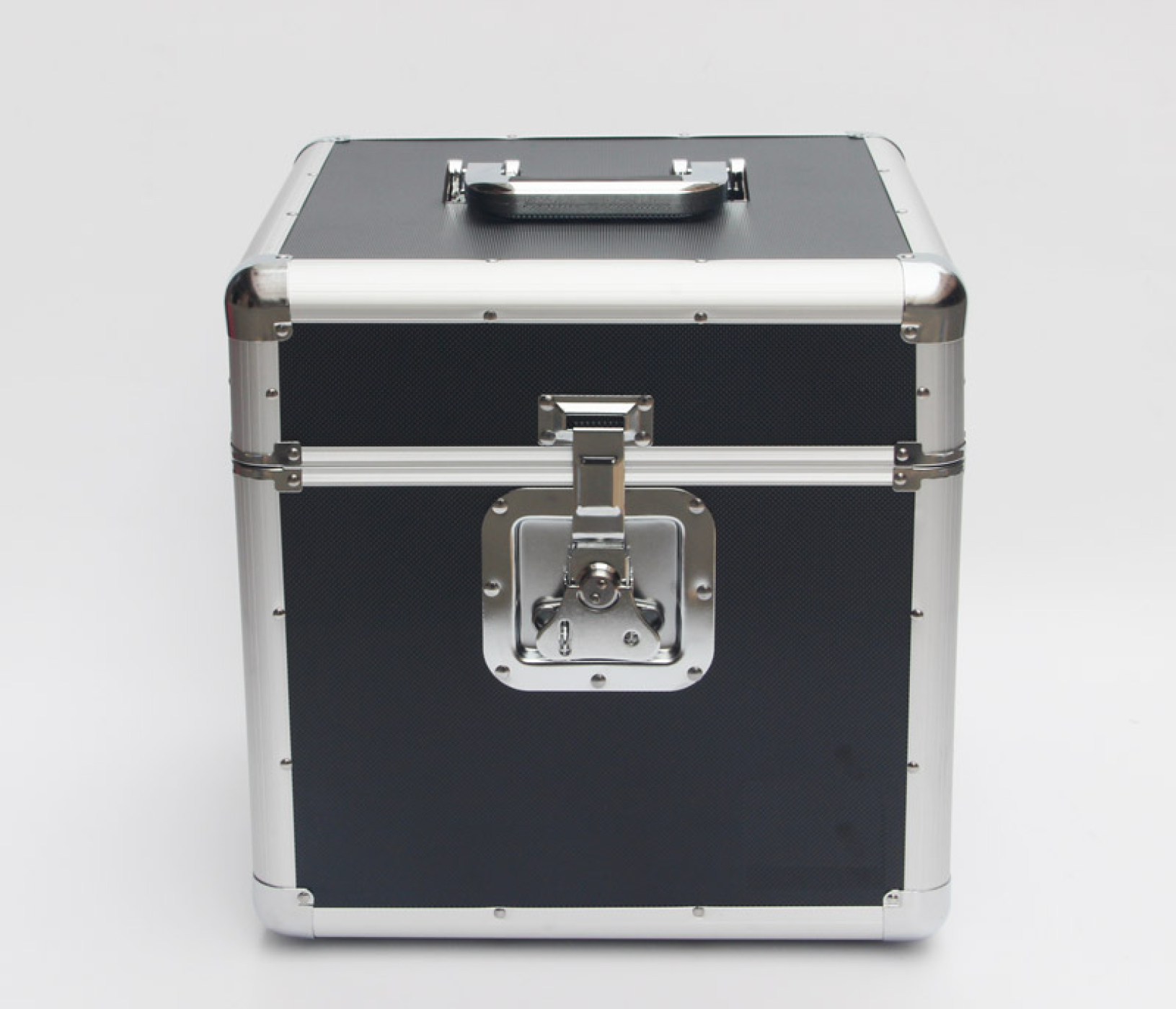 Vinyl koffer LP koffer voor 70 tot 100 platen afsluitbaar zwart aluminium - alternatieve afbeelding