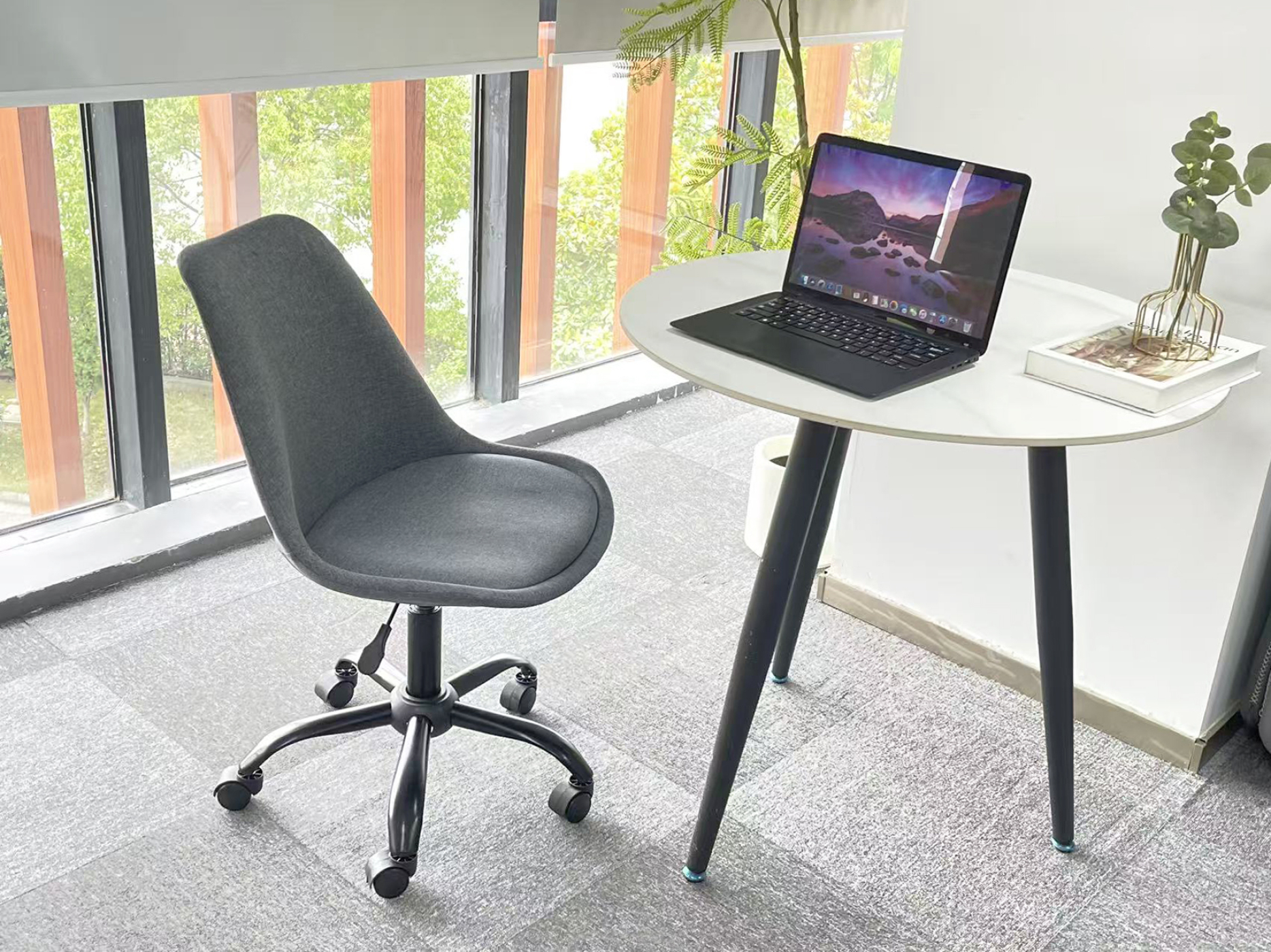 VDD - Stoffen kuipstoel - wielframe - verrijdbaar - grijs - alternatieve afbeelding