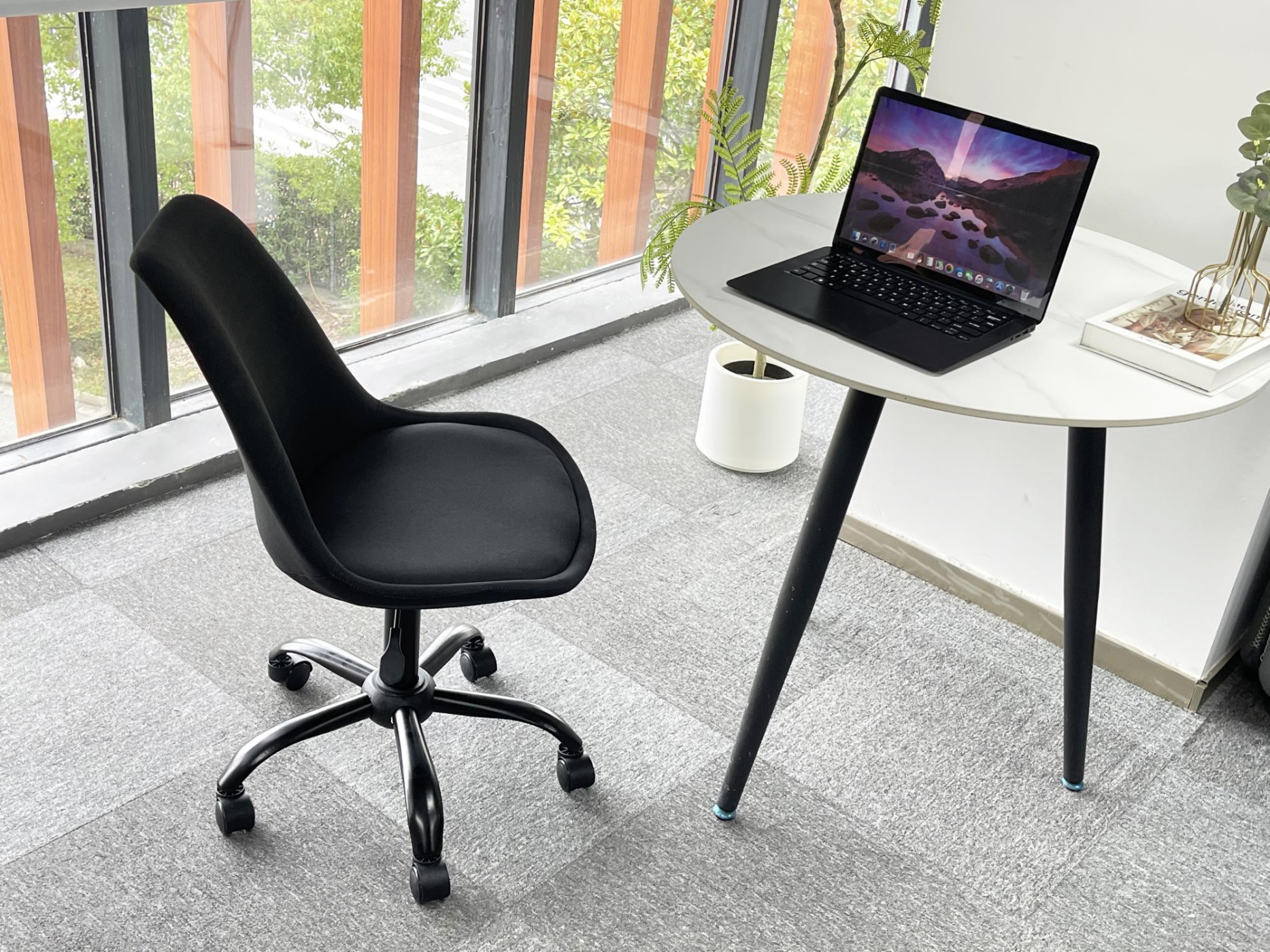 VDD - Stoffen kuipstoel - wielframe - verrijdbaar - zwart - alternatieve afbeelding