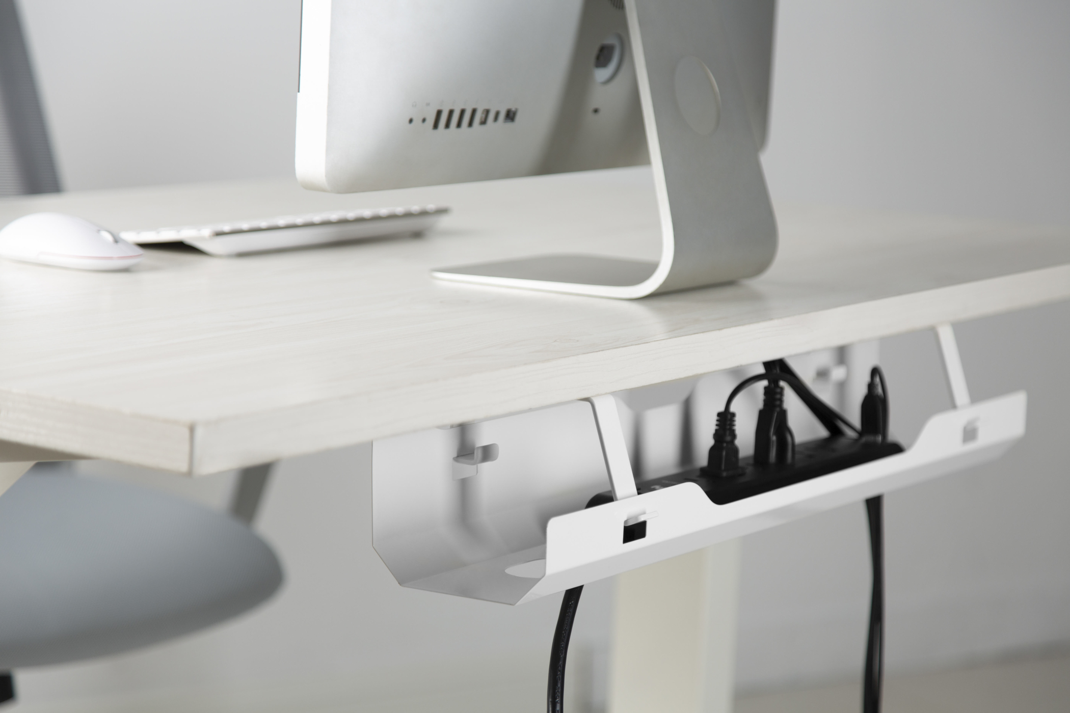 Kabelgoot voor onder het bureau - 60 cm breed - wit - alternatieve afbeelding